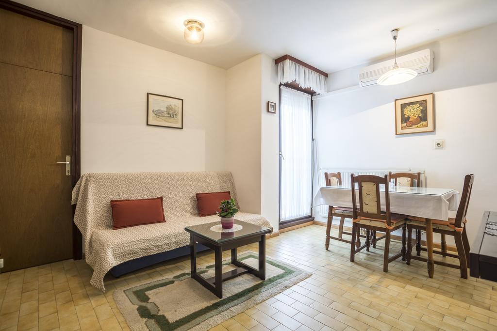 Apartment Kossi Split Bagian luar foto